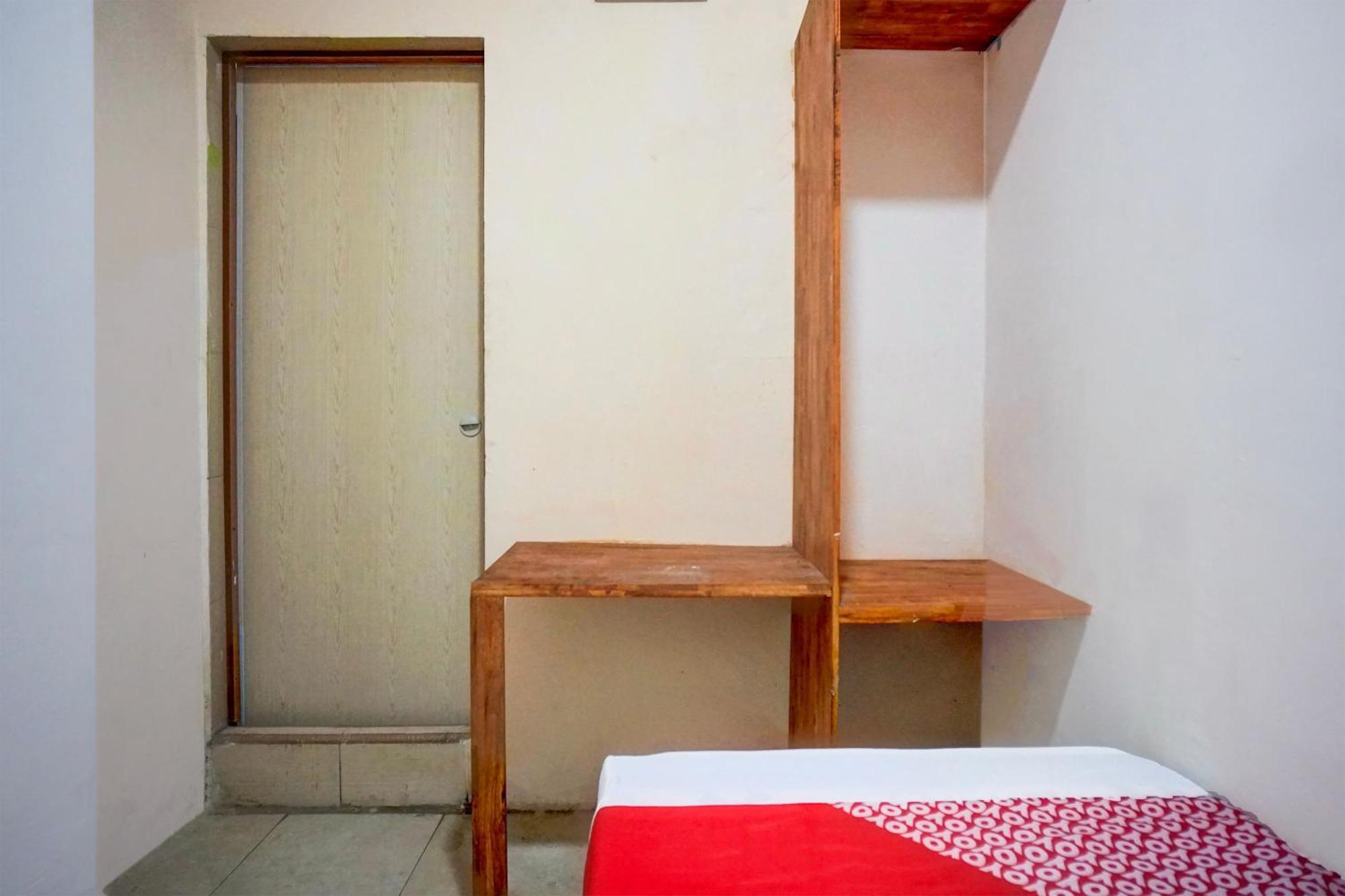 Hotel O Medan City Center Near Plaza Medan Fair エクステリア 写真